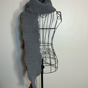 Cozy Gray Textured Scarf